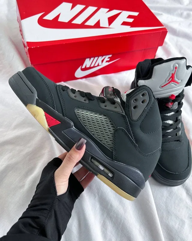 Nike Air Jordan 5 Retro Off Noir Gore-Tex — головне фото товару