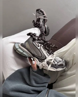 Balenciaga 3XL EXTREME LACE DIRTY BROWN 39 — головне фото товару
