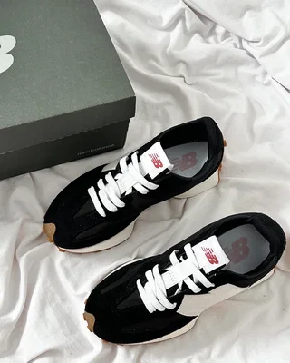 New Balance Wmns 327 'Black' — головне фото товару