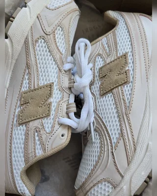 New Balance 740 • Beige • — головне фото товару