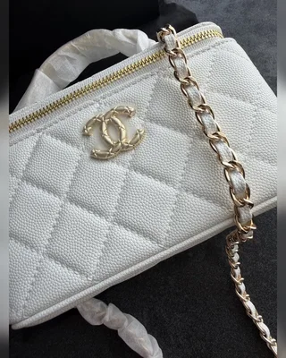 Chanel vanity bag with mirror White — головне фото товару