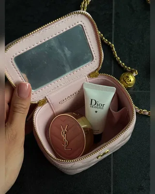 Chanel Classic powder Lambskin Pearl Crush Mini Vanity Case Магнітна Коробка 11 х 10 х 7 — головне фото товару