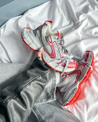 Balenciaga 3XL Sneaker 'Worn-Out White Red' — головне фото товару
