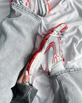 Balenciaga 3XL Sneaker 'Worn-Out White Red' — головне фото товару