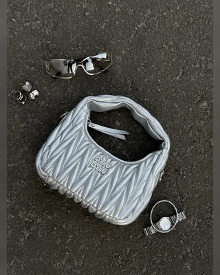 Miu Miu Wander Matelassé Nappa Leather Mini Hobo Bag Silver [оригінальна брендована коробка] 21 х 23 х 7 — головне фото товару