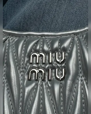Miu Miu Wander Matelassé Nappa Leather Mini Hobo Bag Silver [оригінальна брендована коробка] 21 х 23 х 7 — головне фото товару