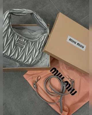 Miu Miu Wander Matelassé Nappa Leather Mini Hobo Bag Silver [оригінальна брендована коробка] 21 х 23 х 7 — головне фото товару