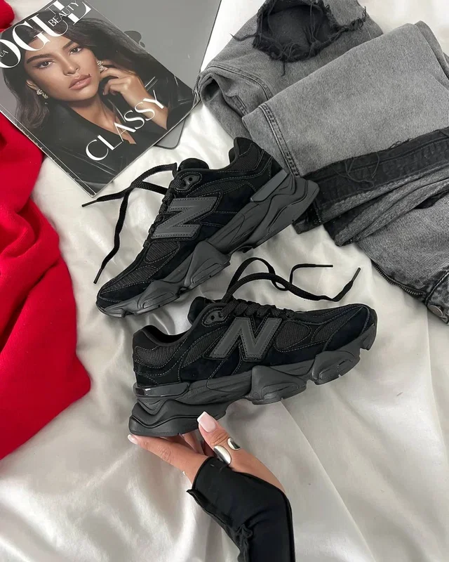 New Balance 9060 all black — головне фото товару