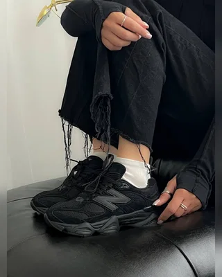 New Balance 9060 Full Black — головне фото товару
