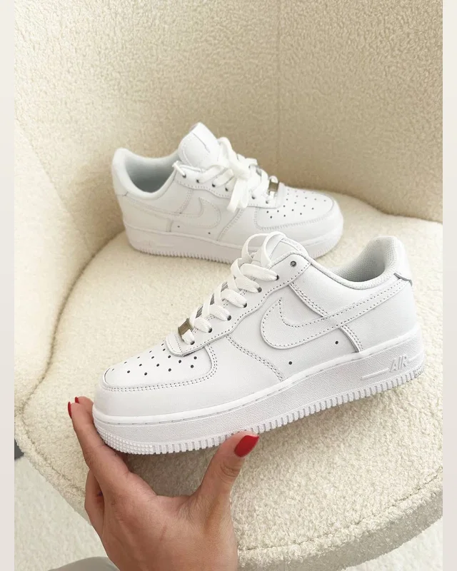 Nike Air Force 1 Low White — головне фото товару