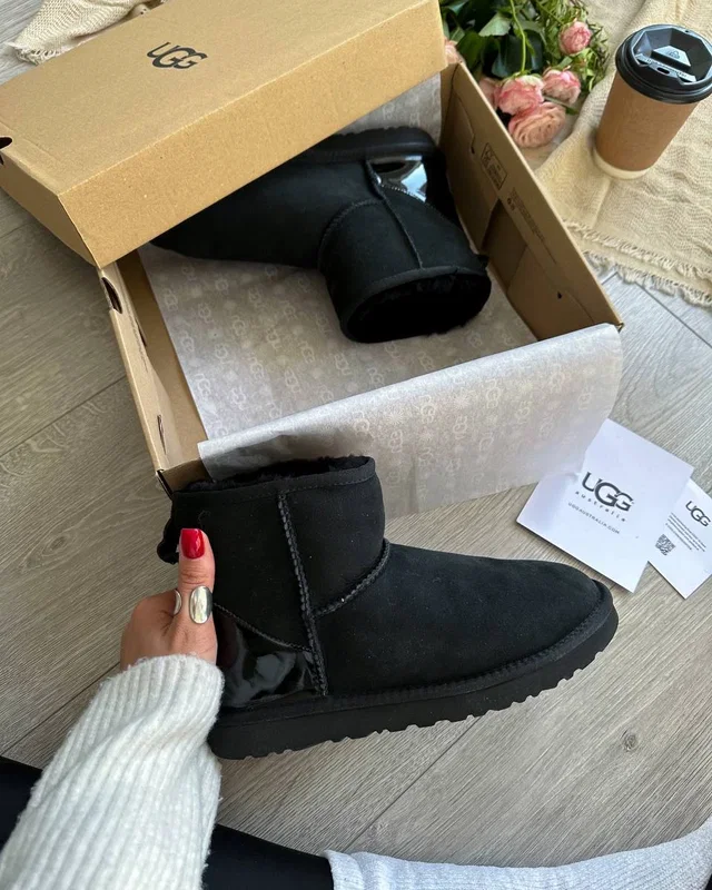 UGG Classic Mini Black Metallic — головне фото товару