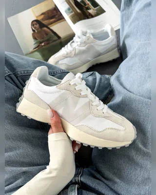 New Balance 327 White — головне фото товару