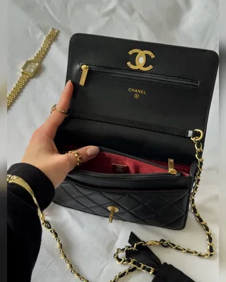 Chanel Shoulder Bag Black Gold Caviar магнітна коробка 19.5 х 13 х 4 — головне фото товару