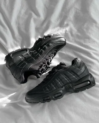 Nike Air Max 95 Essential 'Triple Black 20/23' CI3705-001 — головне фото товару
