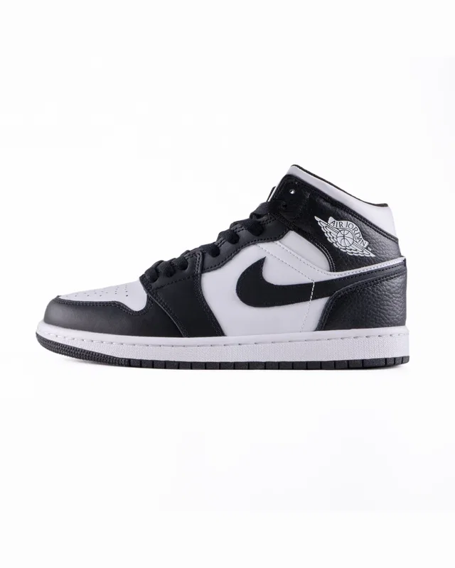 Nike Air Jordan 1 Retro Black White — головне фото товару