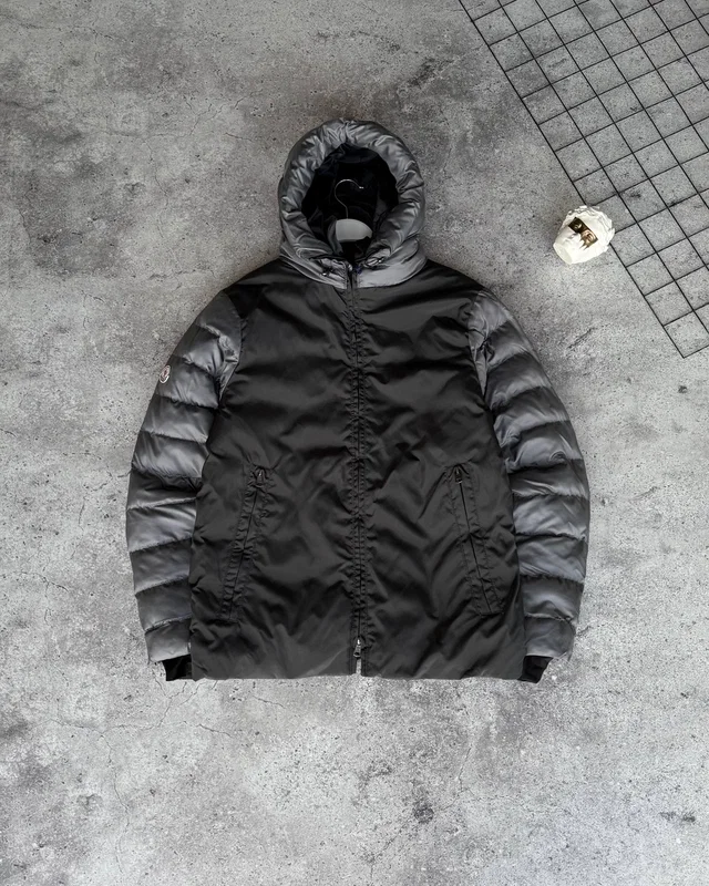 Куртка Moncler — головне фото товару