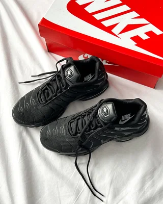 Nike Air Max Plus 'Triple Black' — головне фото товару