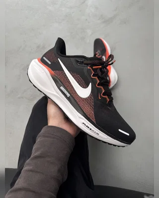 Nike Air Zoom Pegasus 40 Road Running Black Orange — головне фото товару