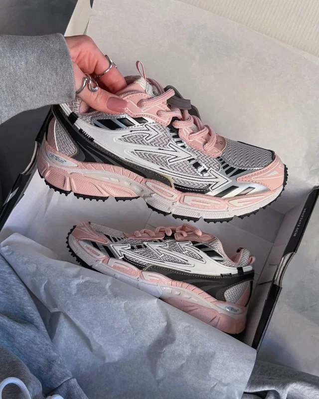 Off White Be Right Back/Light Pink — головне фото товару