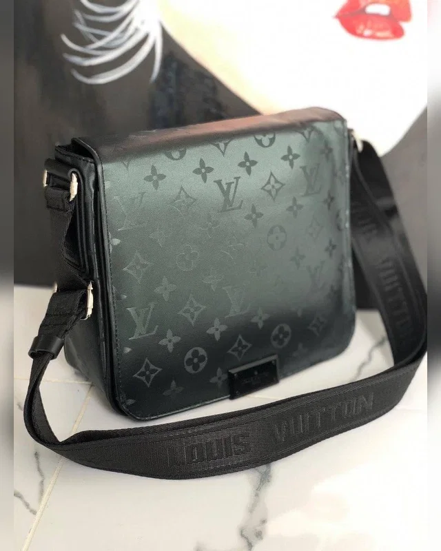 Сумка Louis Vuitton — головне фото товару