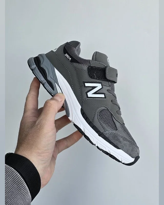 New Balance 2002R — головне фото товару