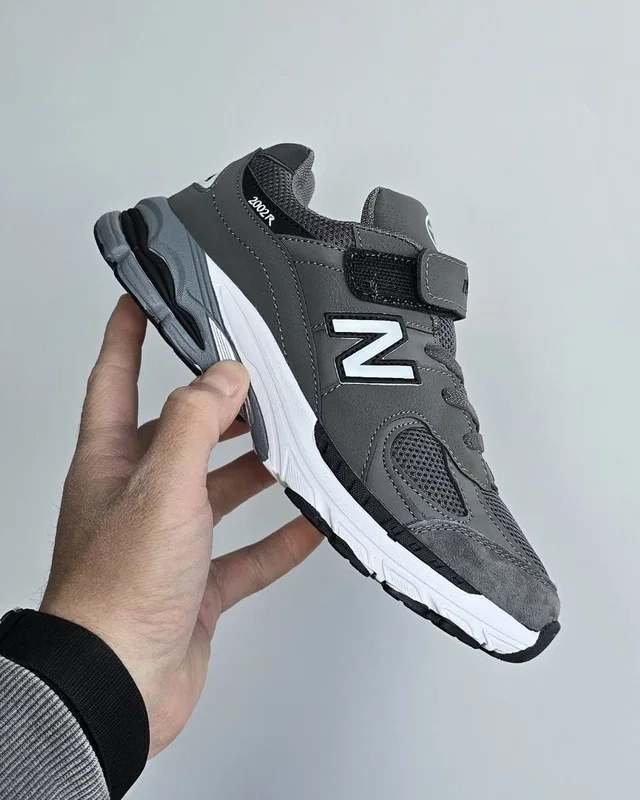 New Balance 2002R — головне фото товару