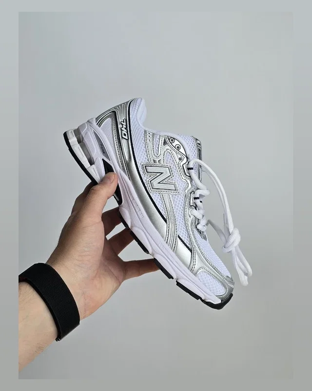 New Balance 740 • White Silver • — головне фото товару