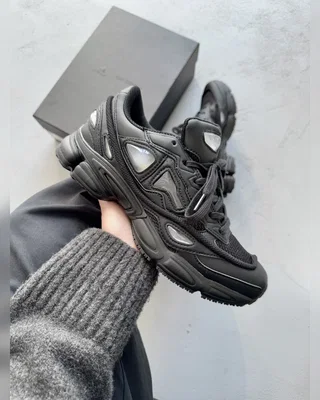 Raf Simons Adidas x Raf Simons Ozweego III Black — головне фото товару