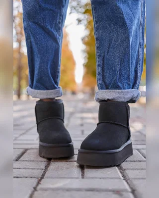 UGG Classic Mini Platform Black — головне фото товару