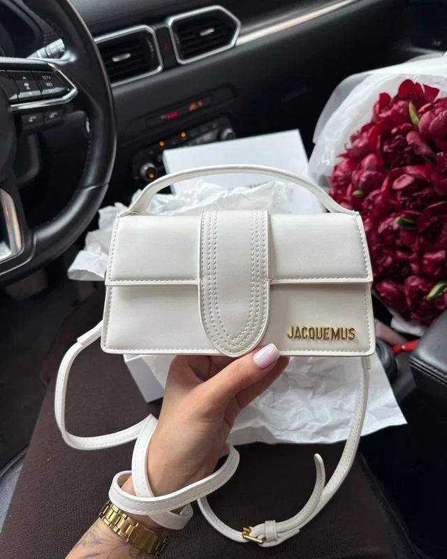 Jacquemus Le Bambino Small Handbag With Adjustable Crossbody White — головне фото товару