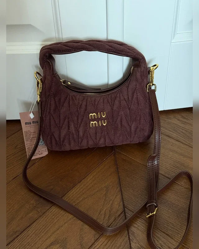 Miu Miu Wander Matelassé Nappa Suede Mini Hobo Bag Brown [оригінальна коробка] 21 х 23 х 7 — головне фото товару