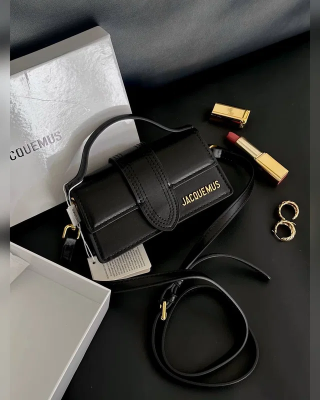 Jacquemus Le Bambino Small Handbag Black — головне фото товару