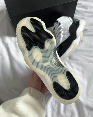 Nike Air Jordan 11 Retro 'Defining Moment DMP 2023 Gratitude' CT8012-170 — головне фото товару