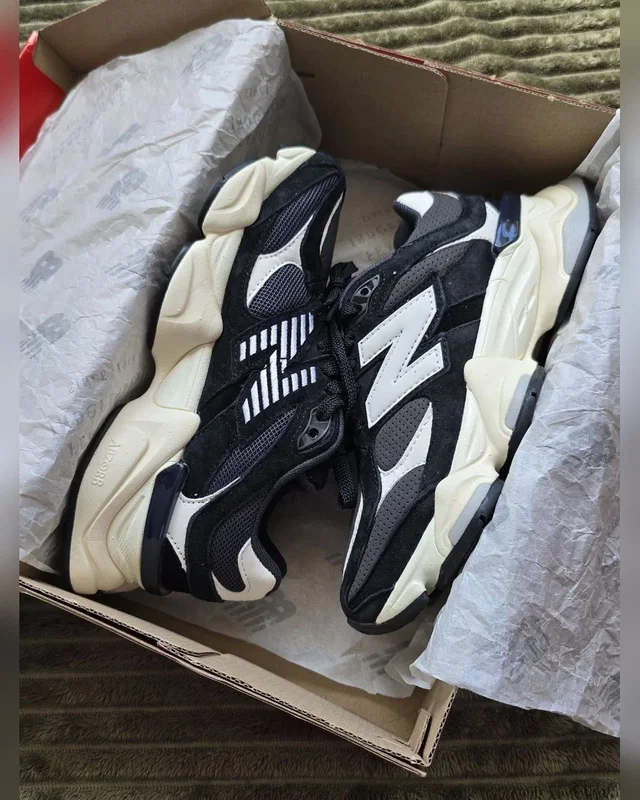 New Balance 9060 • Black White • — головне фото товару