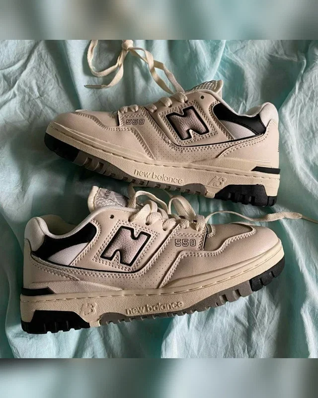 New Balance 550 beige/black — головне фото товару