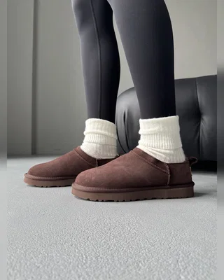 UGG Classic Micro Boot Brown — головне фото товару