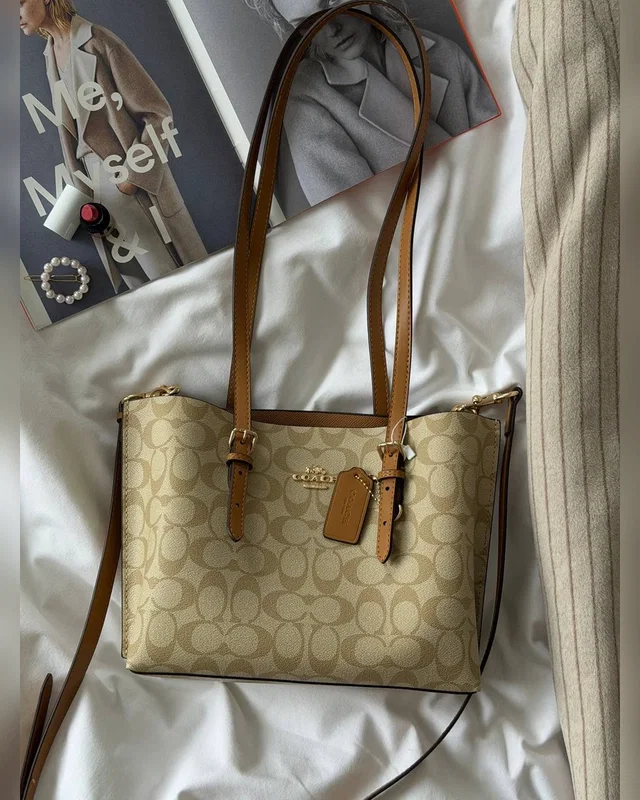 COACH Coach Mollie Tote Bag 25 In Signature Canvas Beige Brown — головне фото товару