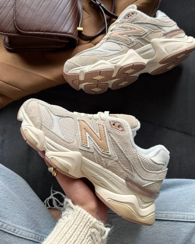 New Balance 9060 beige — головне фото товару