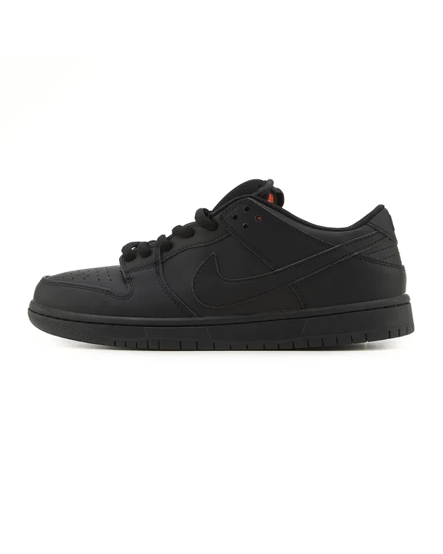 Nike SB Dunk Low Total Black Leather — головне фото товару