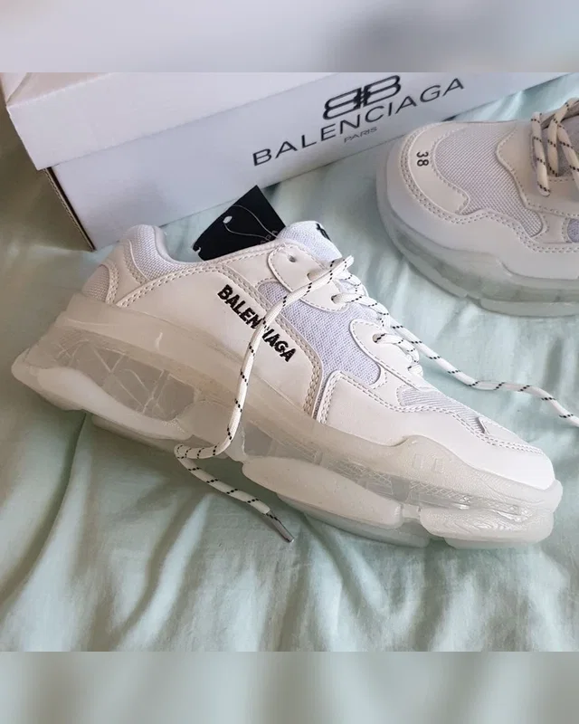 Balenciaga Triple S •White• — головне фото товару