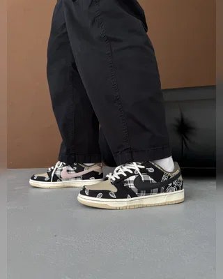 Nike SB Dunk Low x Travis Scott — головне фото товару