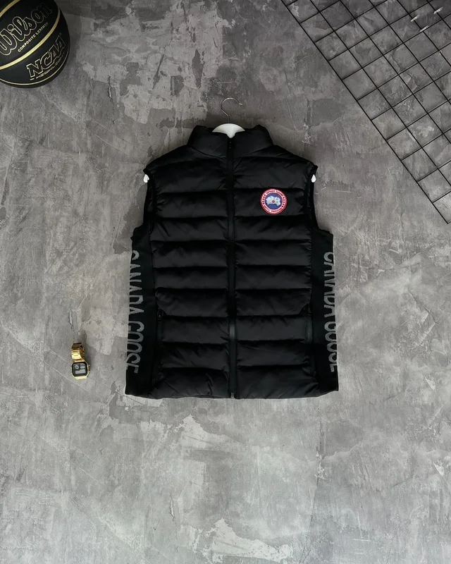 Жилет Canada Goose — головне фото товару