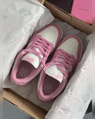 Nike Dunk Low Pink — головне фото товару