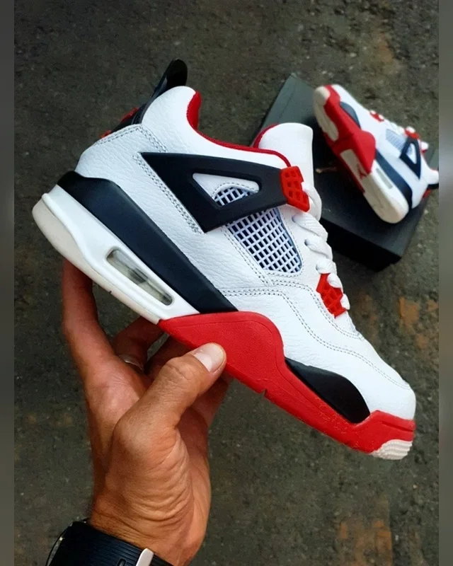 Nike Air Jordan 4 White Black Red — головне фото товару