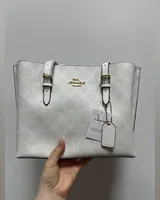 COACH Coach Mollie Tote Bag 25 In Signature Canvas White/Gold 24 х 20 х 9 см COACH — головне фото товару