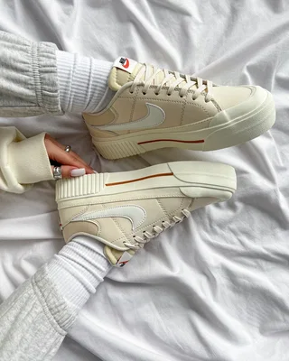 Nike Wmns Court Legacy Lift 'Pearl White' — головне фото товару