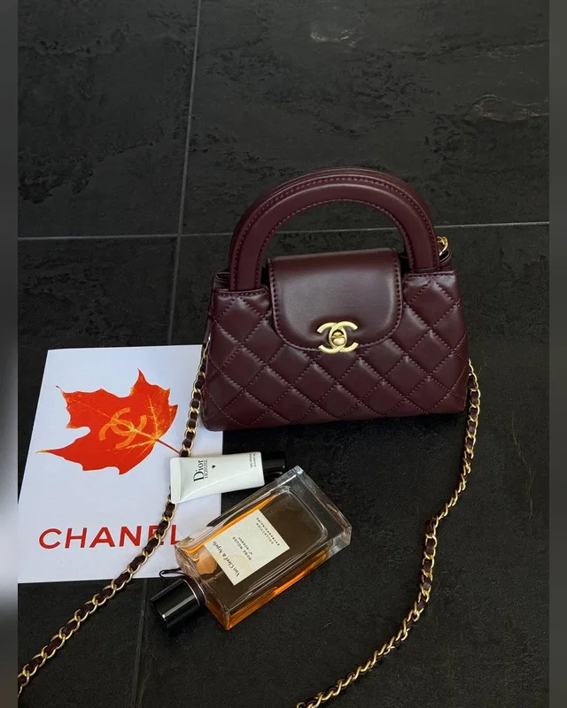 Chanel Kelly Bag Shiny Aged Calfskin Burgundy & Gold Hardware Коробка магніт 18х12х5.5 — головне фото товару