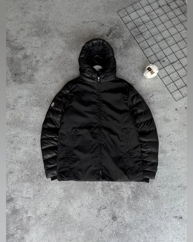 Куртка Moncler — головне фото товару