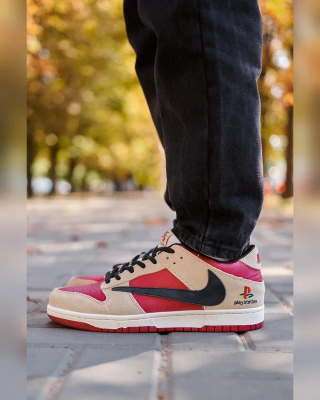Nike SB Dunk Low x Travis Scott PlayStation Red — головне фото товару