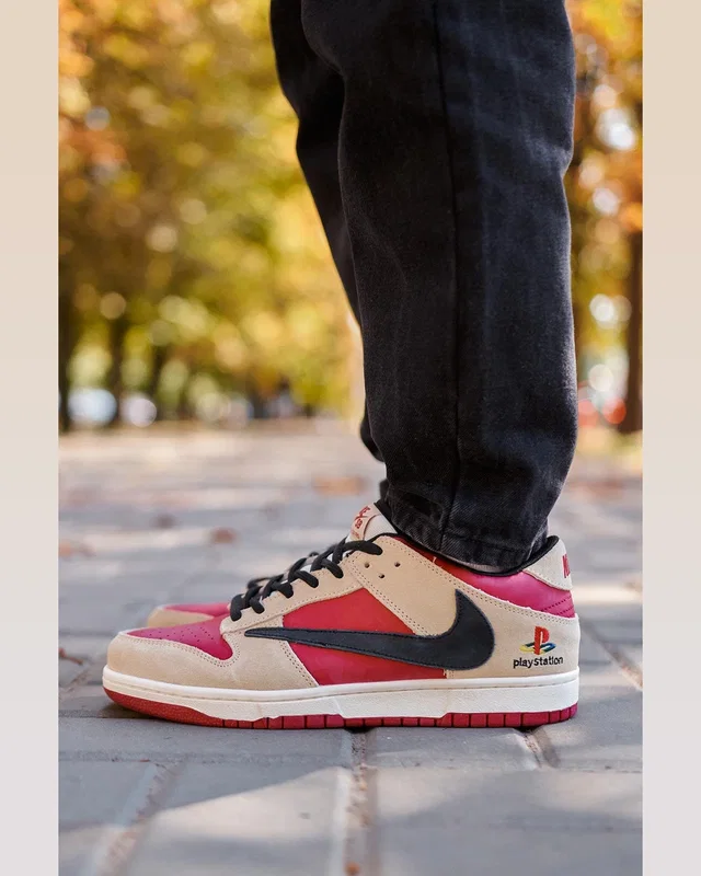 Nike SB Dunk Low x Travis Scott PlayStation Red — головне фото товару